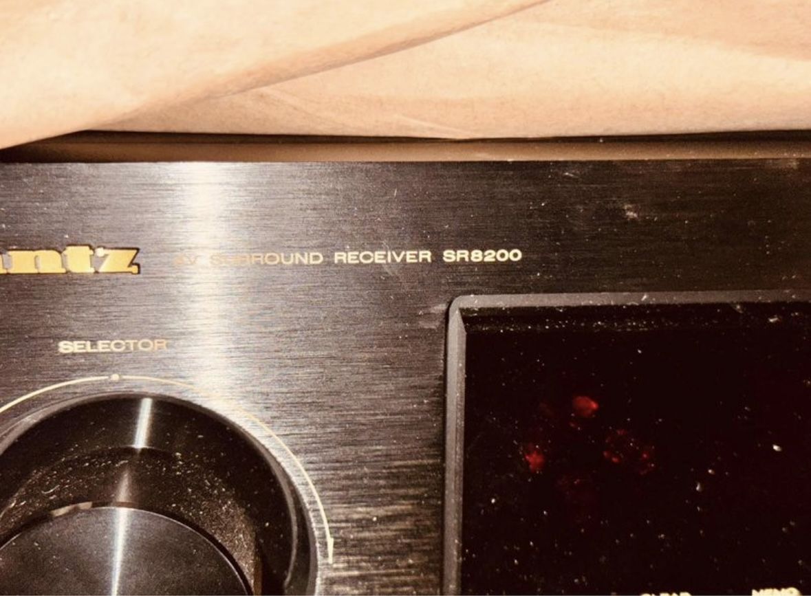 Marantz SR8200