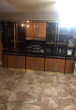 Three peas wall unit