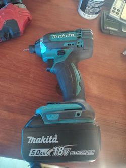 Makita impact w/ battery