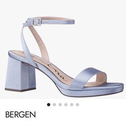 Nina Bergen Shoes Size 8 in Icy Blue