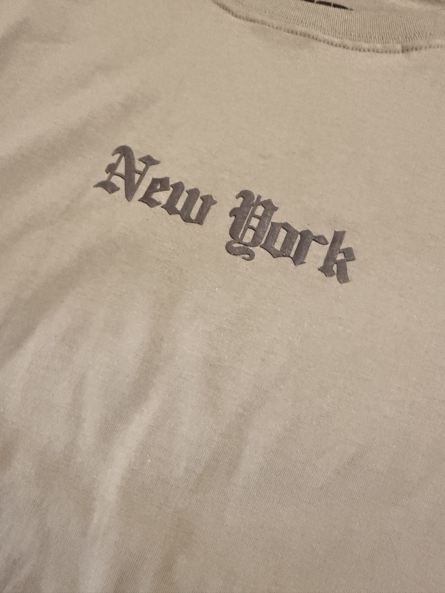 NEW YORK SHIRTS NO SLEEVE MULTIPLE SIZES, TEXT FOR QUESTIONS