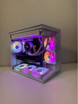 Custom Gaming PC – Ryzen 7 7800X3D / PNY 5070 OC Triple Fan / 32GB RAM