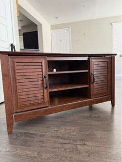 Tv stand