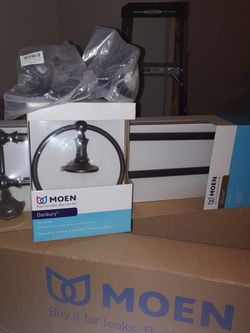 BEAUTIFUL Brand New Moen Double Towel Rack And Hand Towel Ring Set With 2 Bonus Robe. Hooks 4 Sale!
