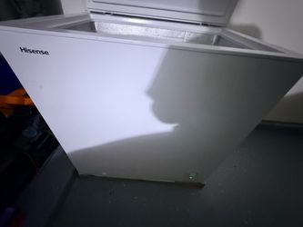Hisense 7 Cu Ft Chest Freezer White