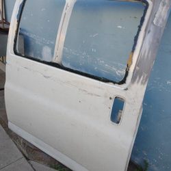 PUERTA PARA UN CHEVY EXPRESS