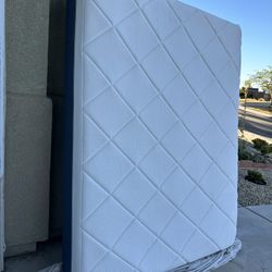 Quality Queen Size Memory Foam Mattress 