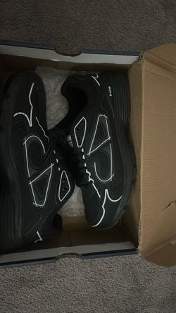 Dior B30
