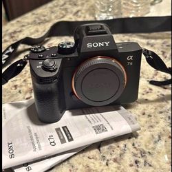 Sony Alpha a7 III Mirrorless Digital Camera with 28-70mm Lens