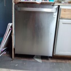 LG Dishwasher  Gray Stainless Steel 