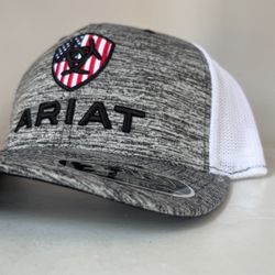 Ariat Snapback Hat 🧢 