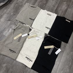 Essential shorts & Tees