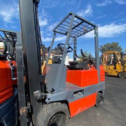 Toyota forklift perfect condition low hours