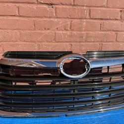 2014-2015-2016 Toyota Highlander front grill