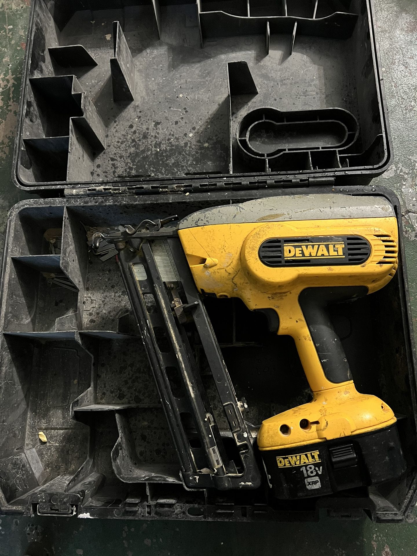 Dewalt Finish Nailer