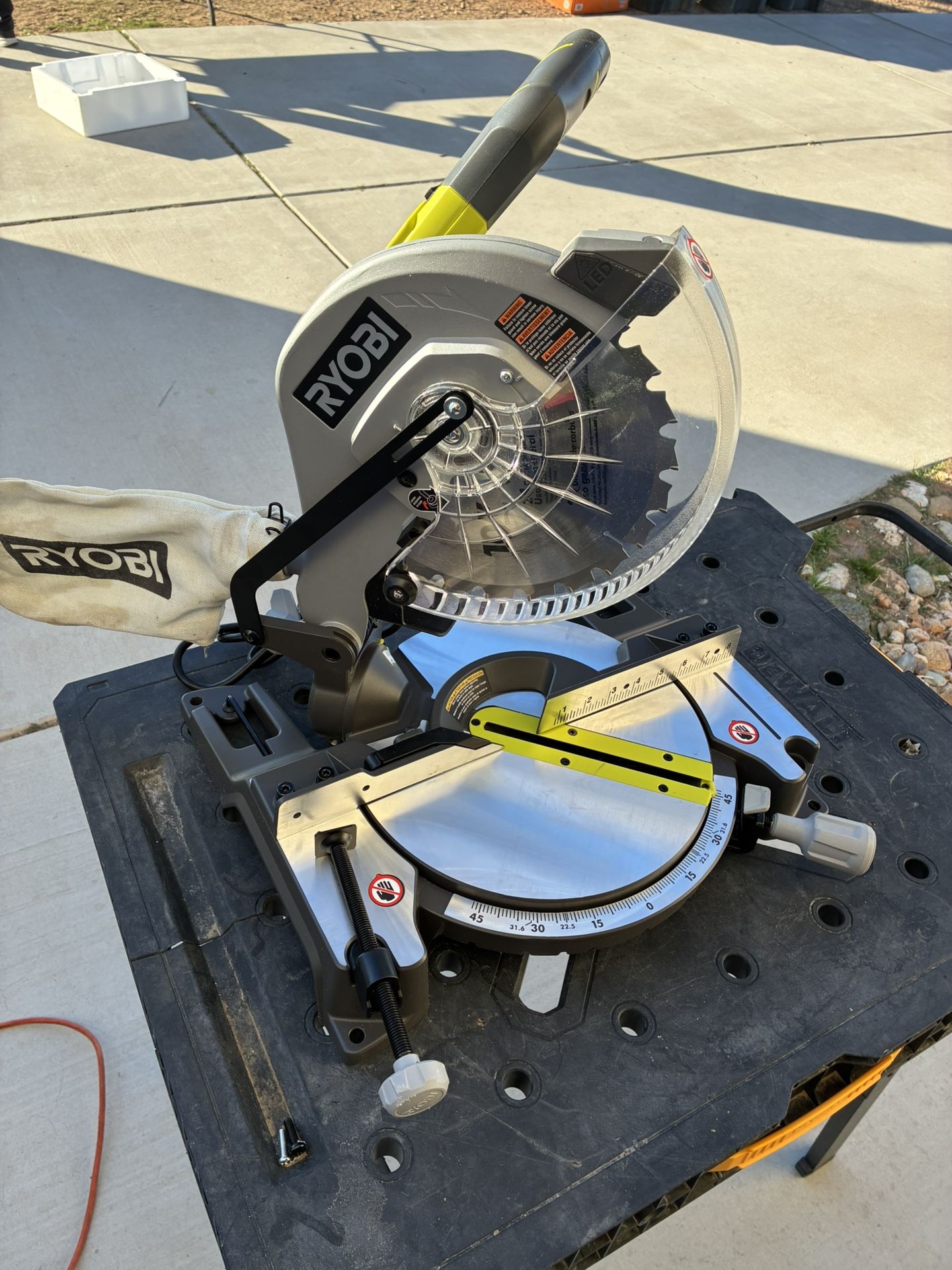 Ryobi Miter Saw -10 Inch Corded Single Bevel 