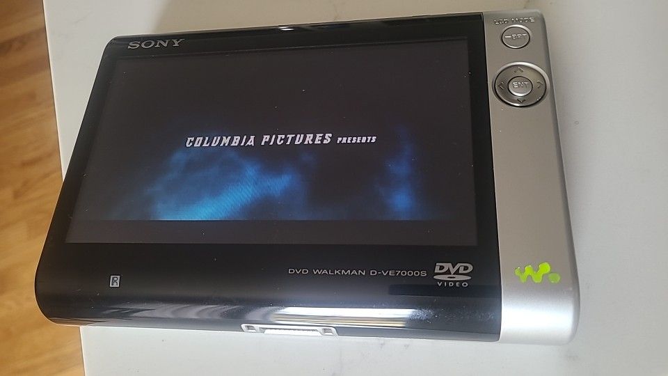 SONY WALKMAN DVD PLAYER