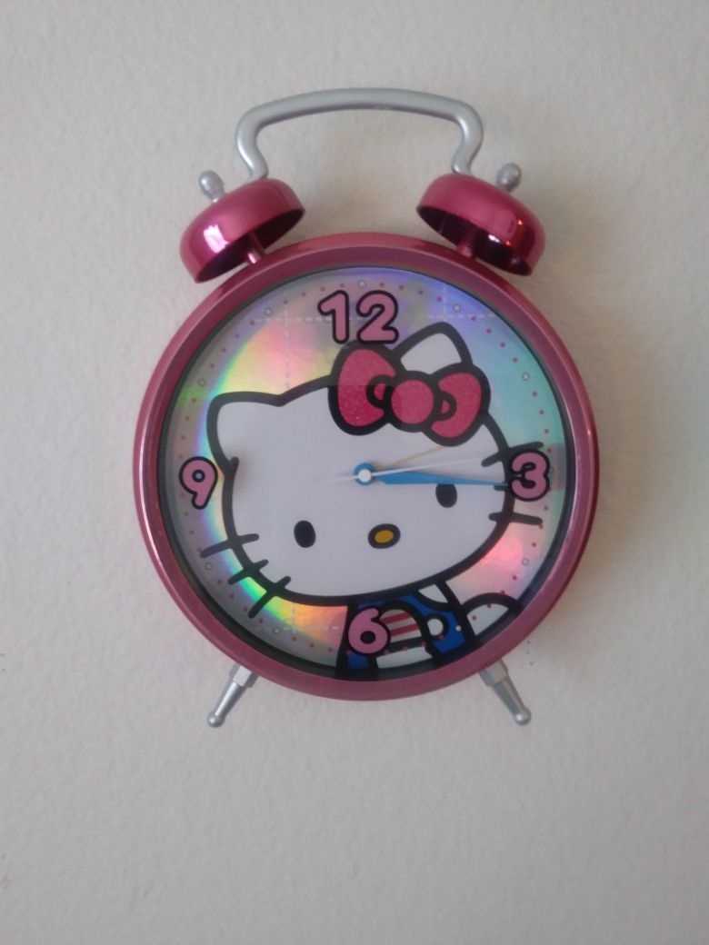 Hello Kitty Clock