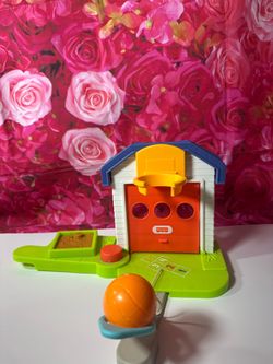Fisher-Price Little People Big Helpers Garage Basketball