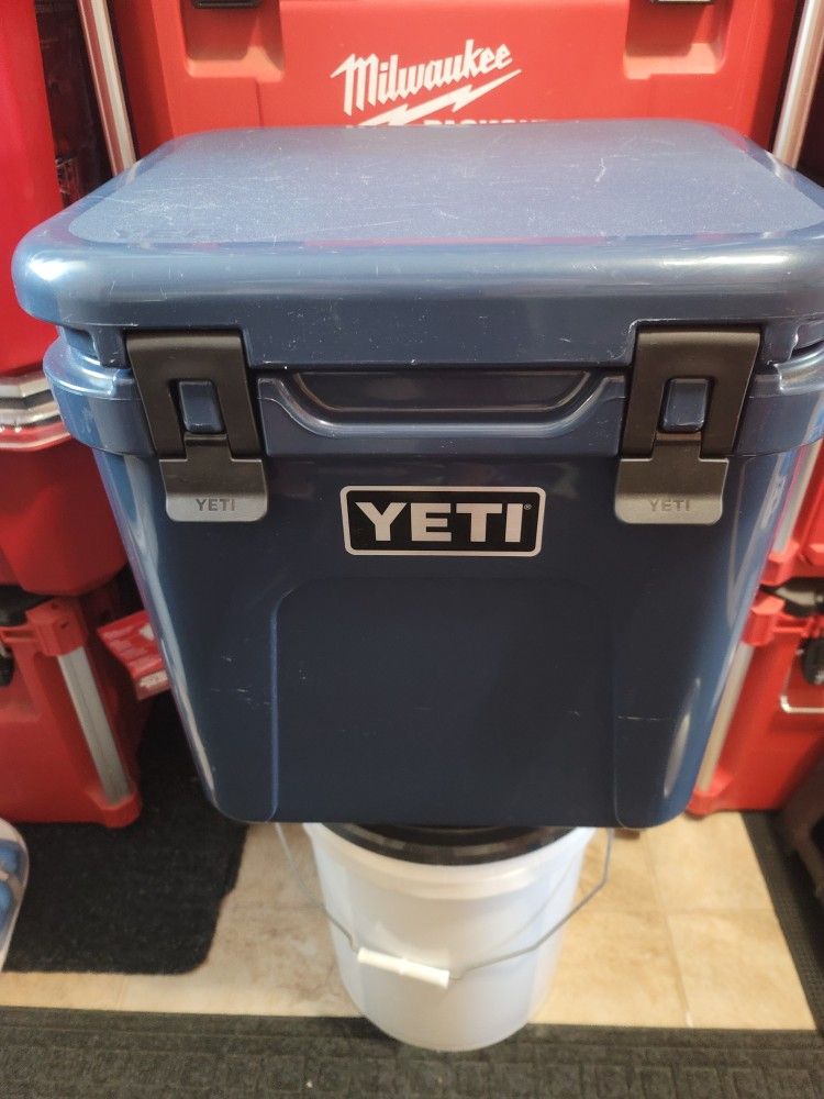 Brand New YETI Roadie 24 Hard Cooler $200 Firm. Pickup In Oakdale