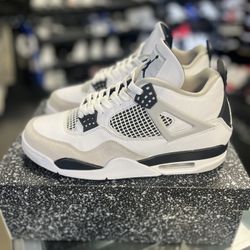 Jordan 4 “Military Black” Size 10.5