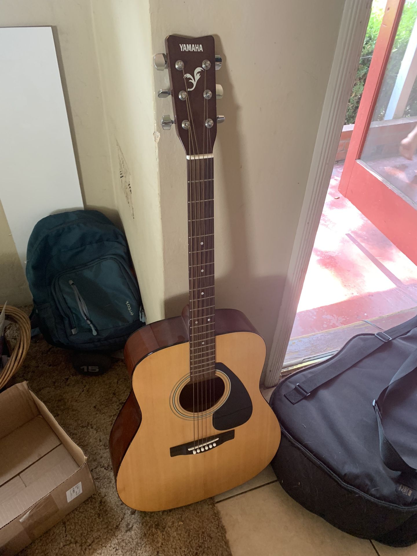 Yamaha F-310 Acoustic Guitar - Good Condition