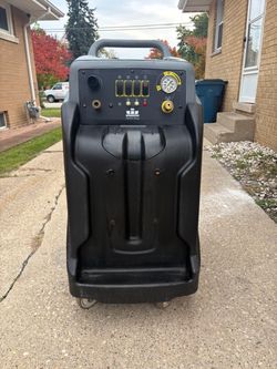 Windsor Dominator 500 PSI heated dual-vac extractor.