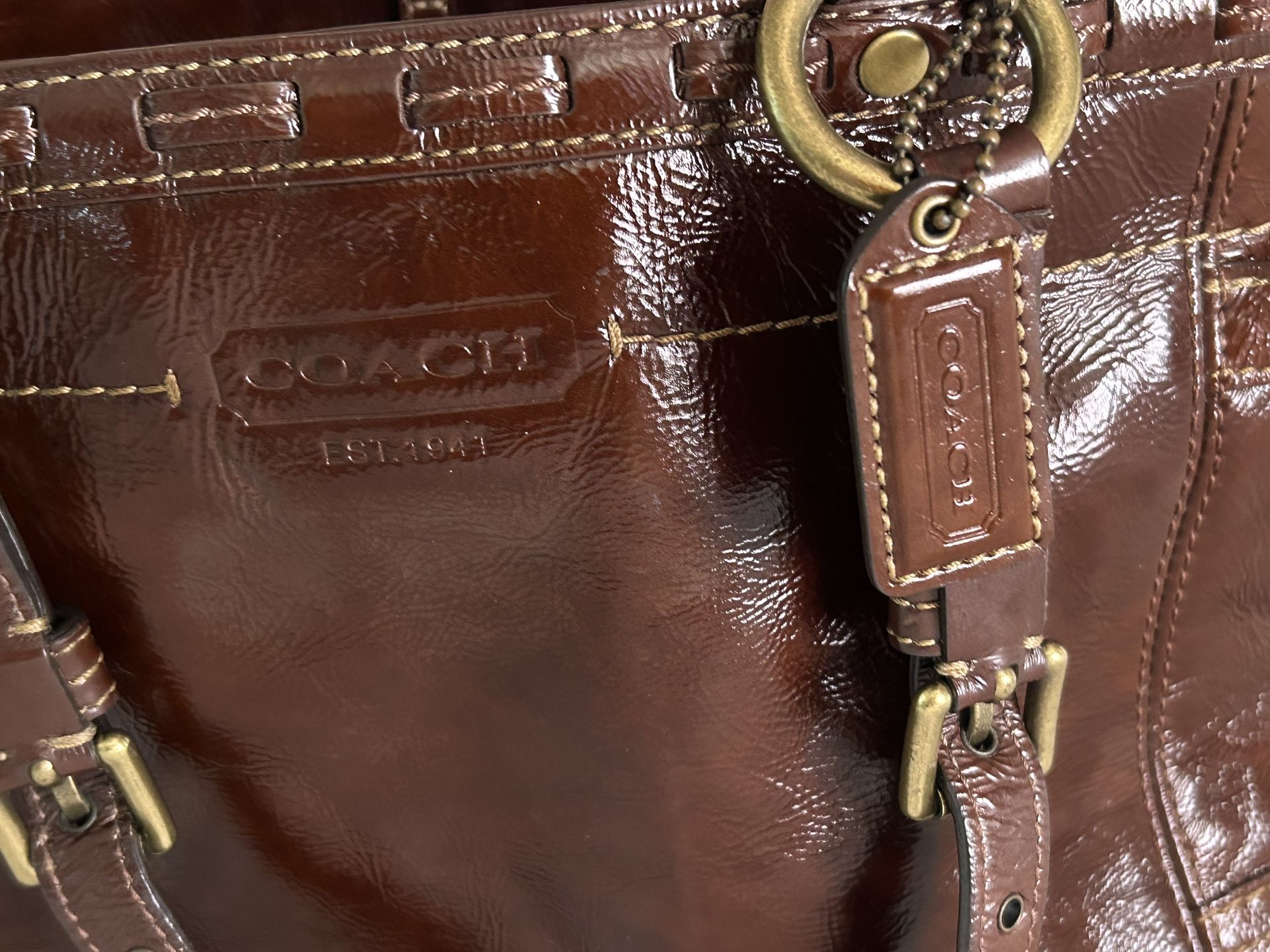 Authentic VINTAGE  Coach Patent Leather Tote Bag (Nice) 
