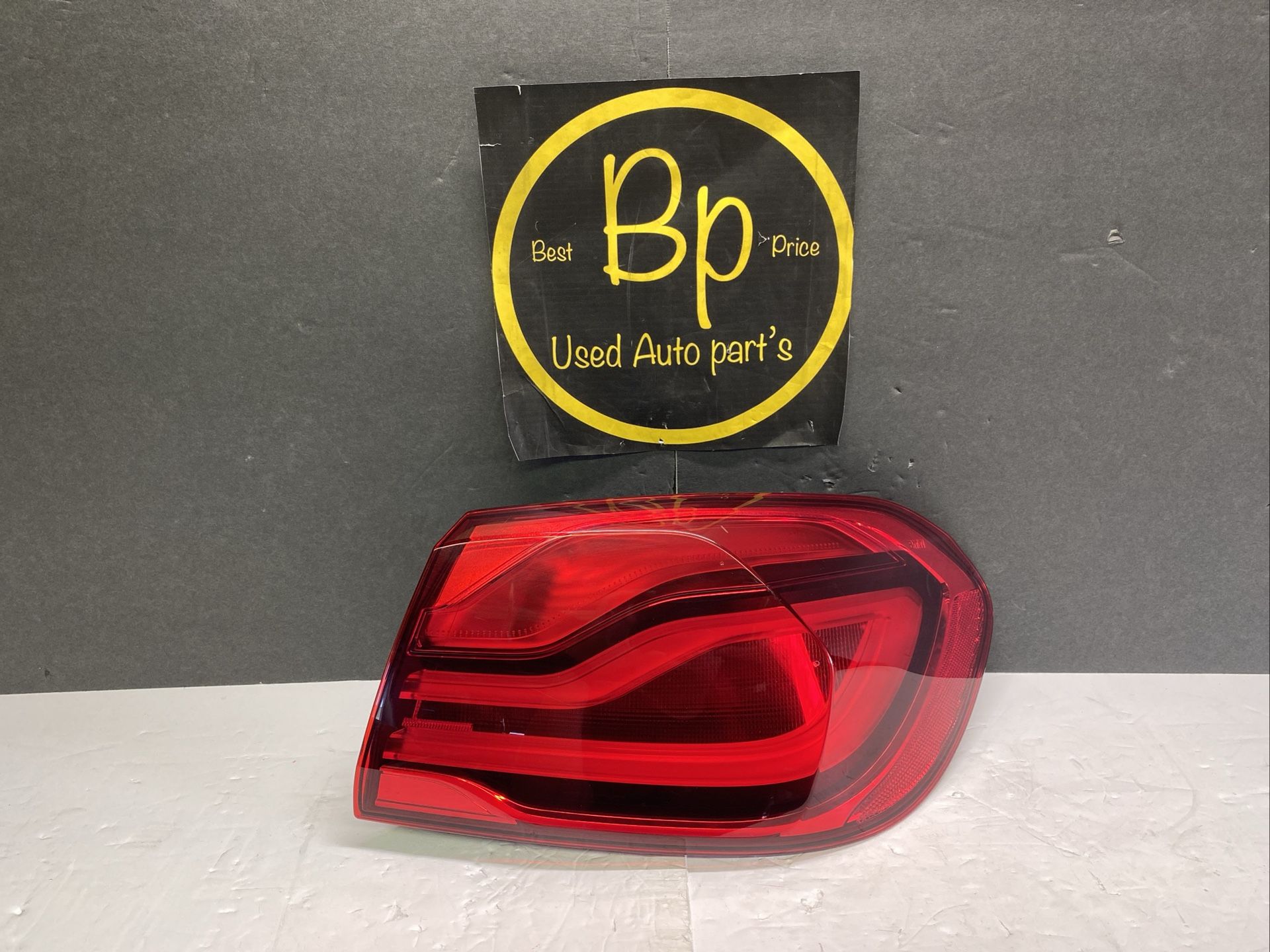 2017-2020 BMW 430 440 F36 GRAN COUPE RIGHT PASSENGER REAR OUTER TAIL LIGHT OEM