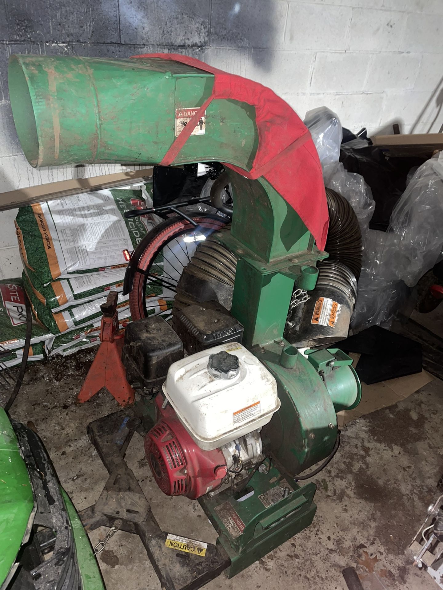 Leaf Vacuum Green Billy Goat