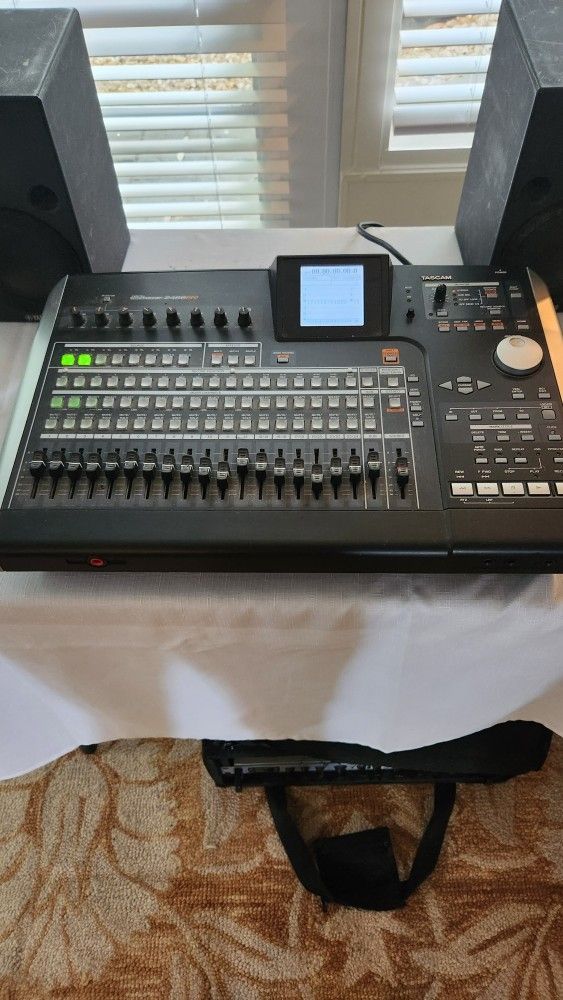 TASCAM 2488 NEO DIGITAL PORTA-STUDIO