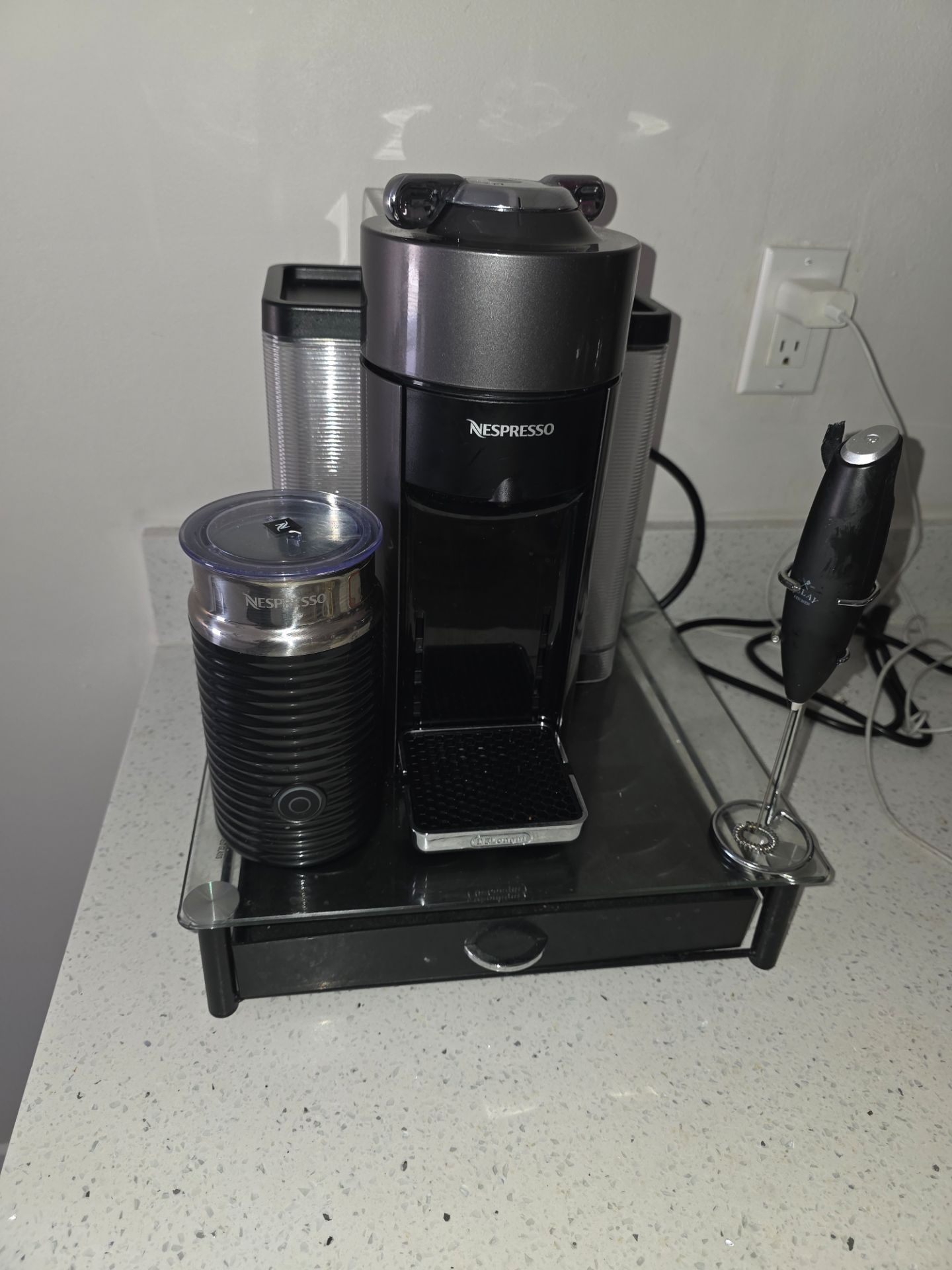 Nespresso Coffee Machine-Cafetera