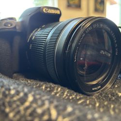 Cannon EOS Rebel T8i Camera 