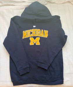 NEW University of Michigan Sweater Large