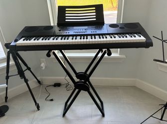 Casio Keyboard Like New With Stand