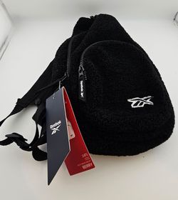 REEBOK CROSSBODY BAG  Black Fleece. Unisex. NEW