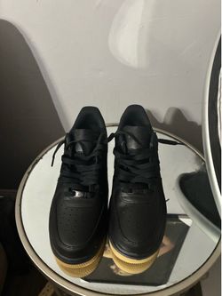 Black and gun Air Force 1