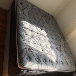 Nice Queen Firm Mattress 