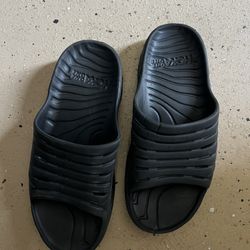 Hoka Slides Size 11