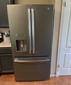 GE Refrigerator
