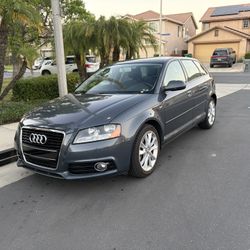 2 0 1 1.    A U. D. I       A 3.     C L E A  N.  T I T L E