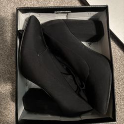 Heeled Black Boots 