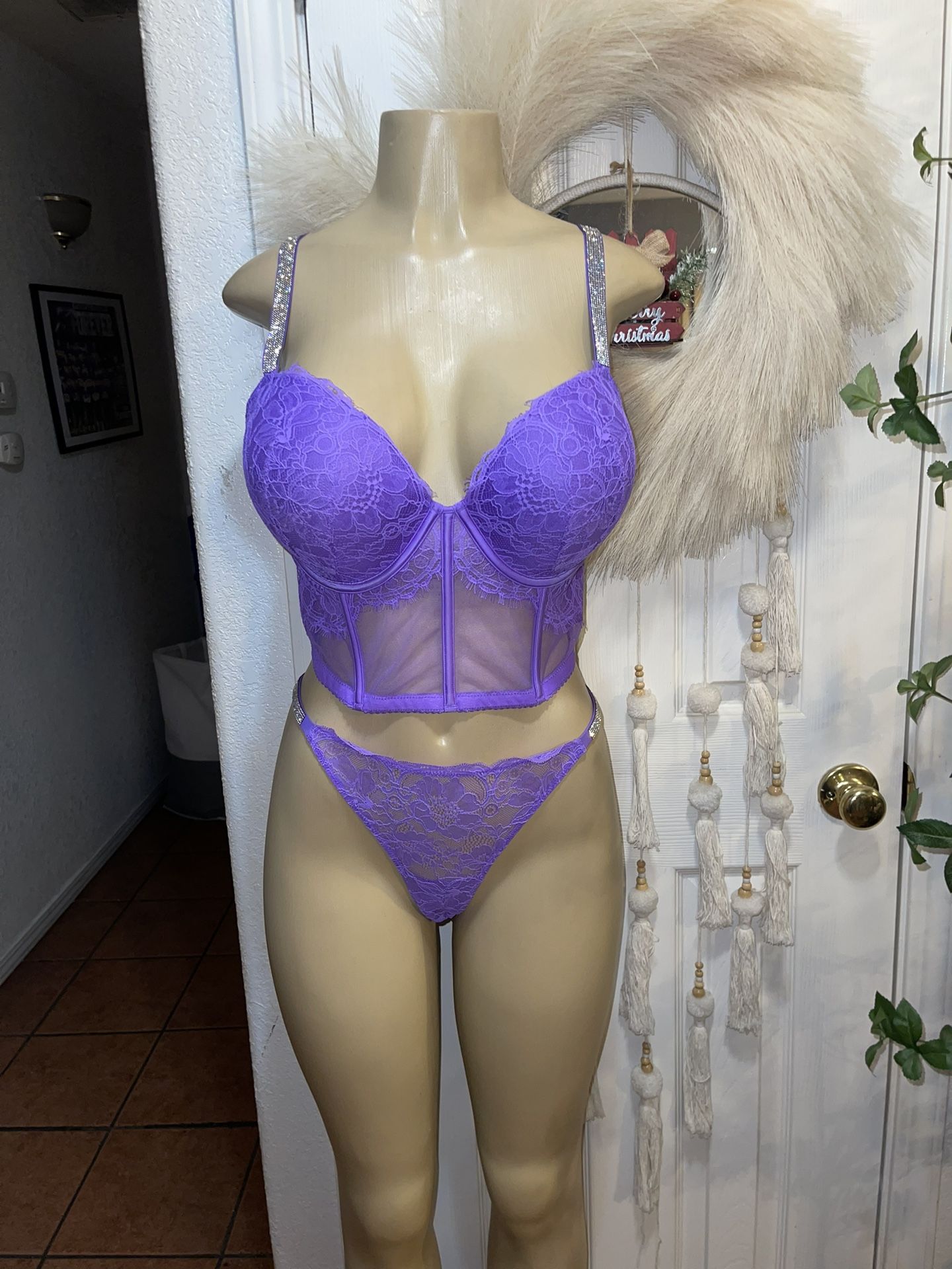 Victoria Secret Very Sexy Push Up Bra Size  36dd