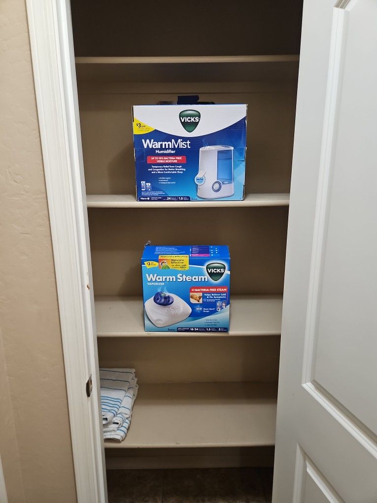 VIC'S WARM MIST HUMIDIFIER AND WARM STEAM VAPORIZER