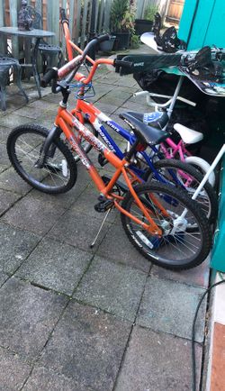 2 medium bikes