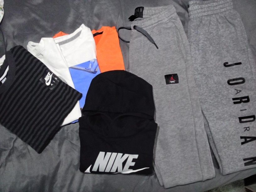 Boys Nike Jordan Clothing Bundle