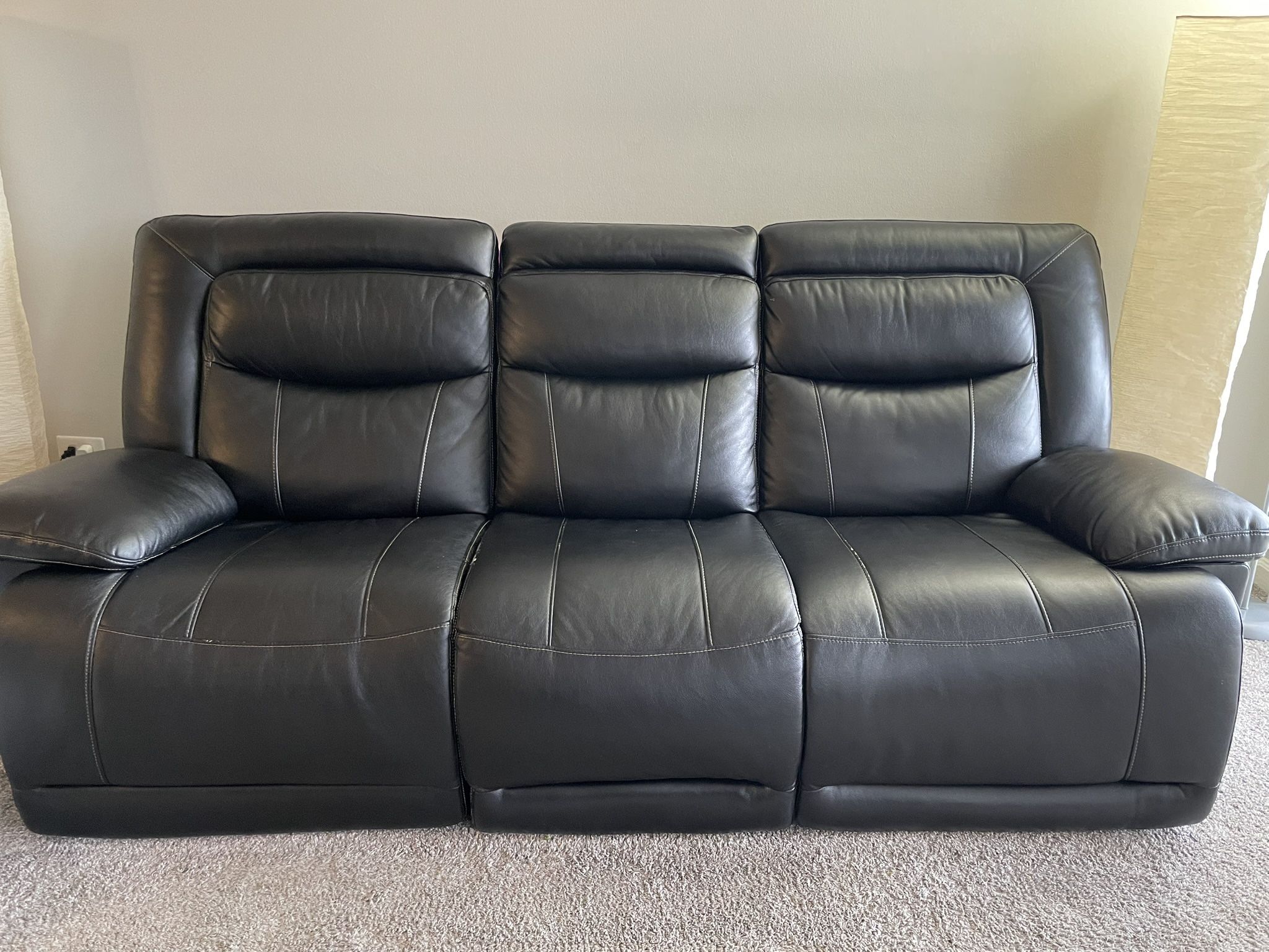 Power recliner sofa