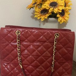 Micheal Kors Red Diamond Stitched Purse With gold Accents 