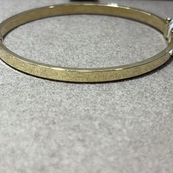 Gold bangle bracelet
