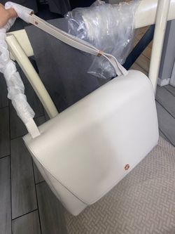 Dagne Dover organized bag